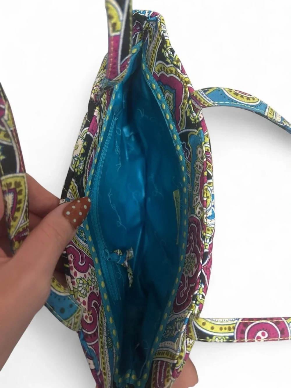 Perfect condition retired in 2005 Vera Bradley Bella Paisley